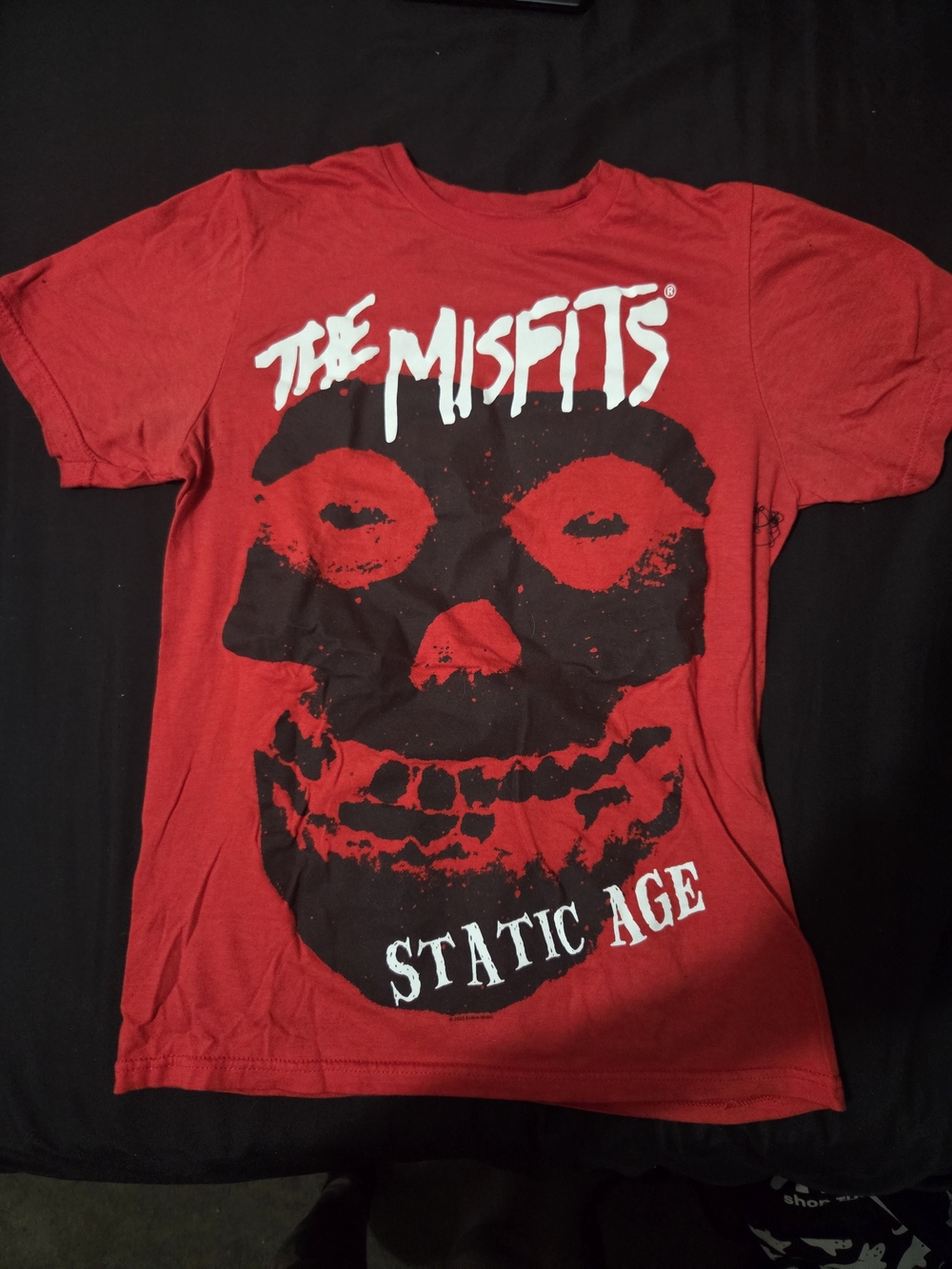 Hot Topic Red Misfits "Static Age" Short Sleeve Tee